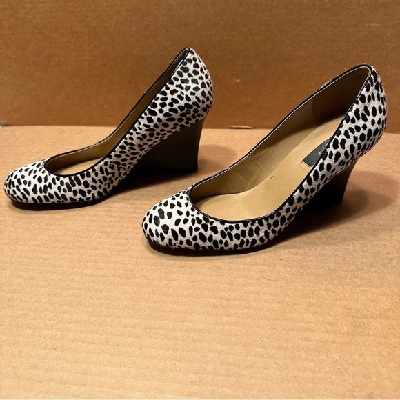 Ann Taylor Kamela Wedge Haircalf shoes in winter white, size 8. 3" heel. - Picture 9 of 14